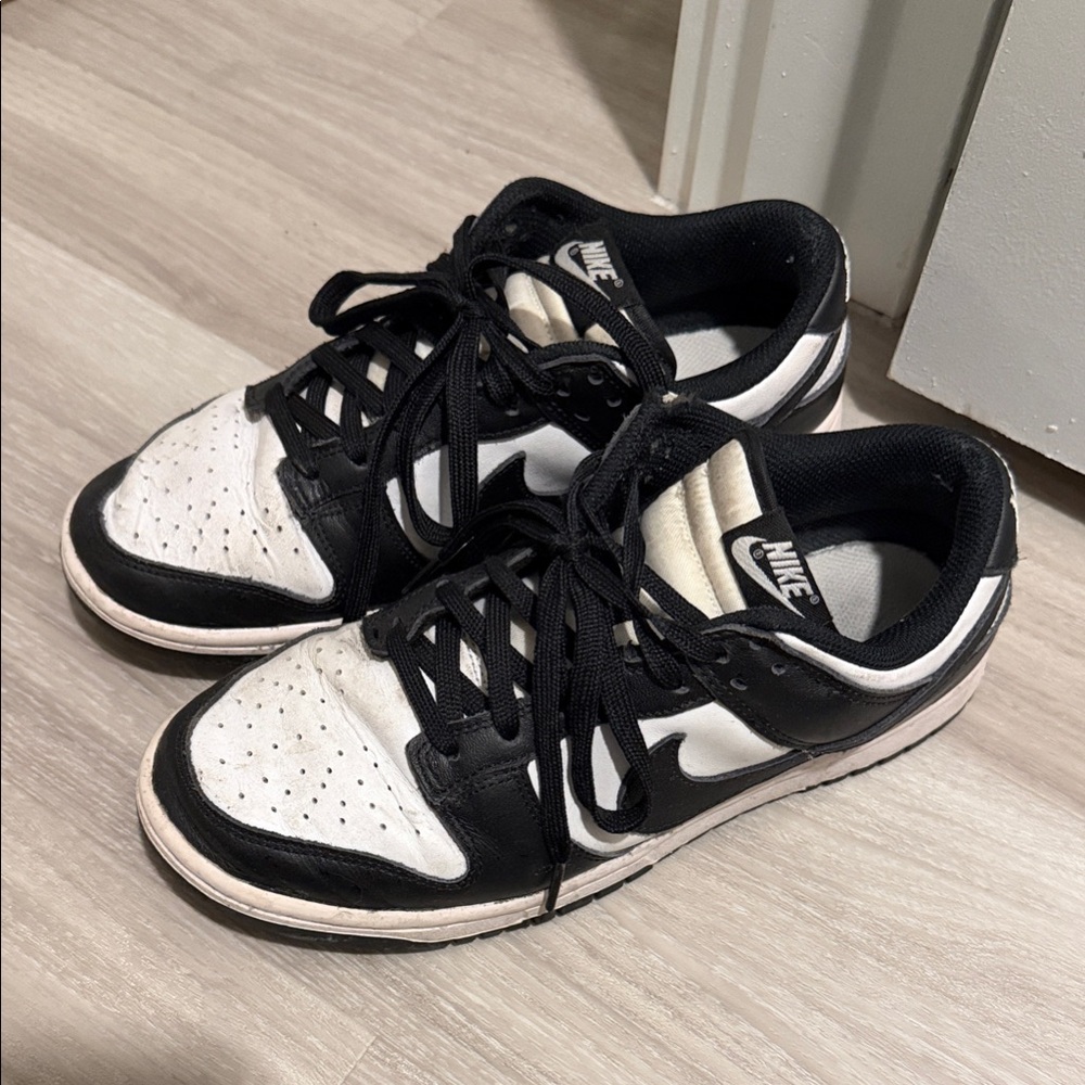 Nike dunks- panda